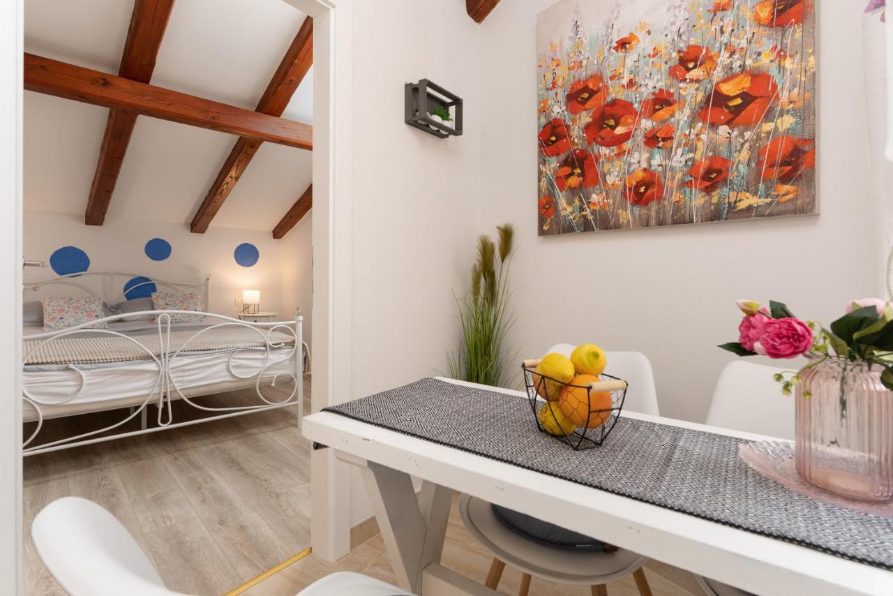 Relax In 2 Bedroom App In Old Town W/ac And Wifi *