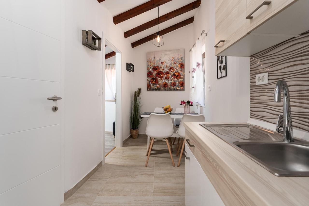Apartment Relax In 2 Bedroom App In Old Town W/ac And Wifi Rovinj