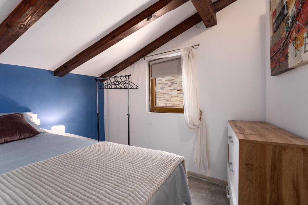 Apartment Relax In 2 Bedroom App In Old Town W/ac And Wifi